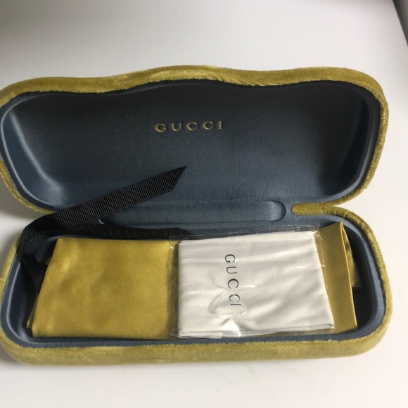 Gucci Sunglasses - Picture 4 of 11